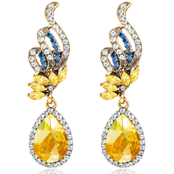 Jewelry - NEW luxury tear drop earrings